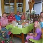 Biobauernhof Tonimoertl *