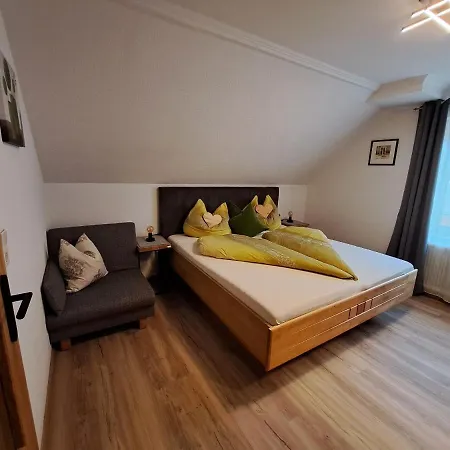 Biobauernhof Tonimoertl 마리아프파르